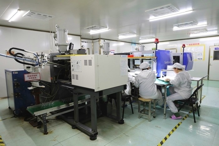 SICHUAN VSTAR OPTICAL TECHNOLOGY CO.,LTD linea di produzione in fabbrica